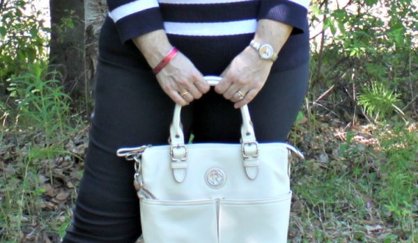 The off-white purse from Relic has plenty of room for my necessities and corralling items when on the go.